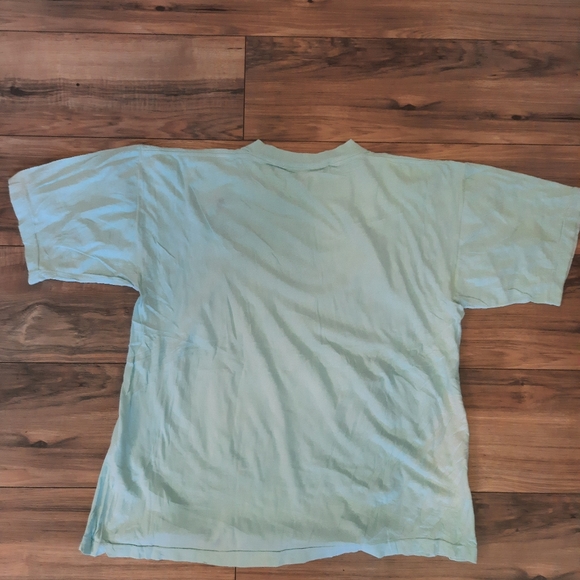 *Vintage alert* This is men's size Large. No tag on the back. - Picture 2 of 2